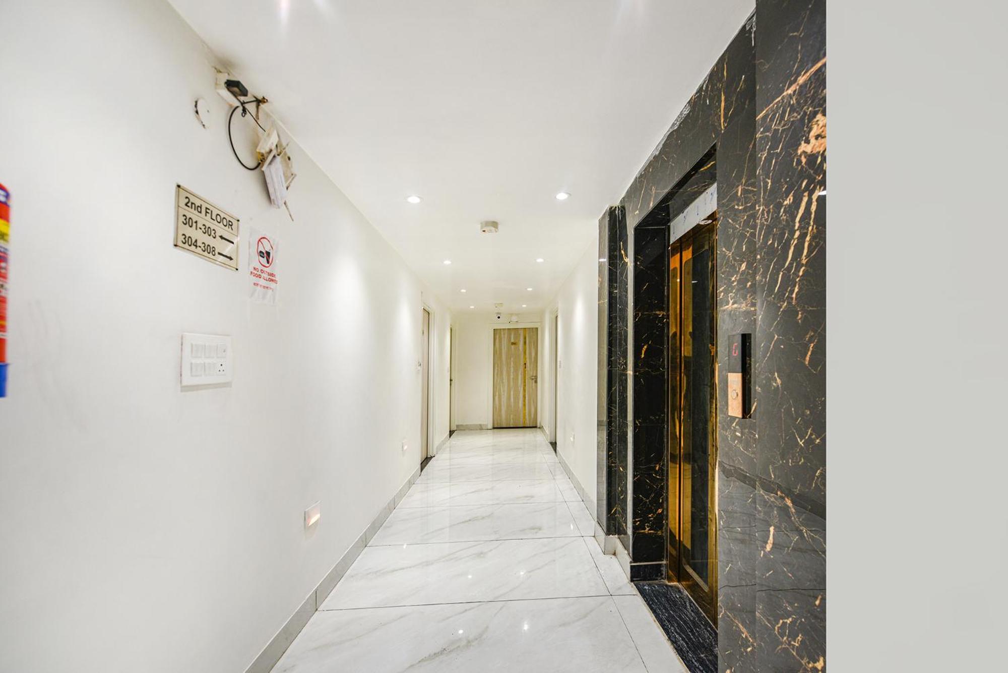 Fabhotel Luxury Inn Near Adarsh Nagar Metro Delhi (National Capital Territory of India) Exterior foto