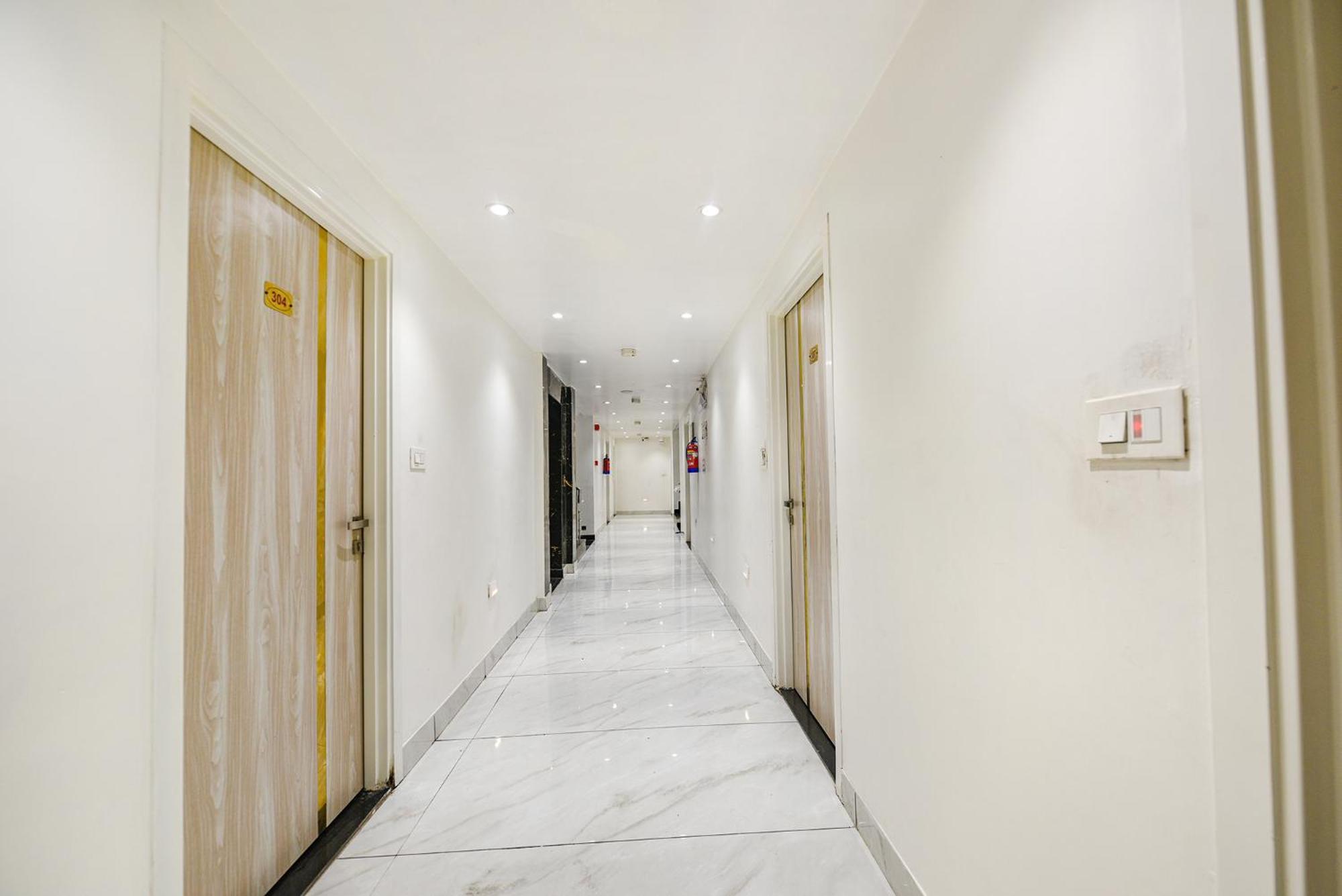 Fabhotel Luxury Inn Near Adarsh Nagar Metro Delhi (National Capital Territory of India) Exterior foto