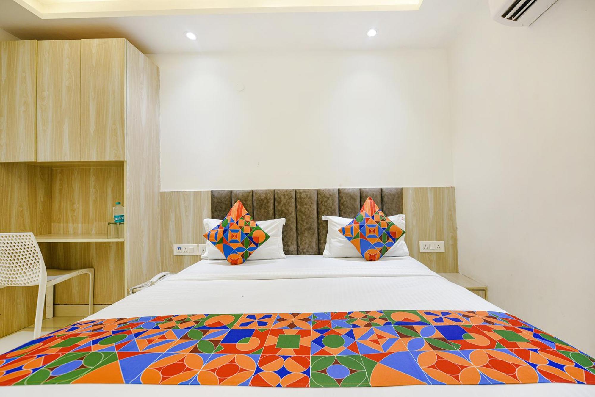 Fabhotel Luxury Inn Near Adarsh Nagar Metro Delhi (National Capital Territory of India) Exterior foto